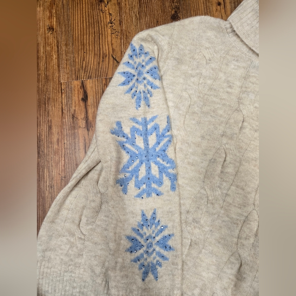 CeCe sweater L/XL heather cream Nwt blue sparkle snowflakes warm snow ski xmas - Picture 7 of 15